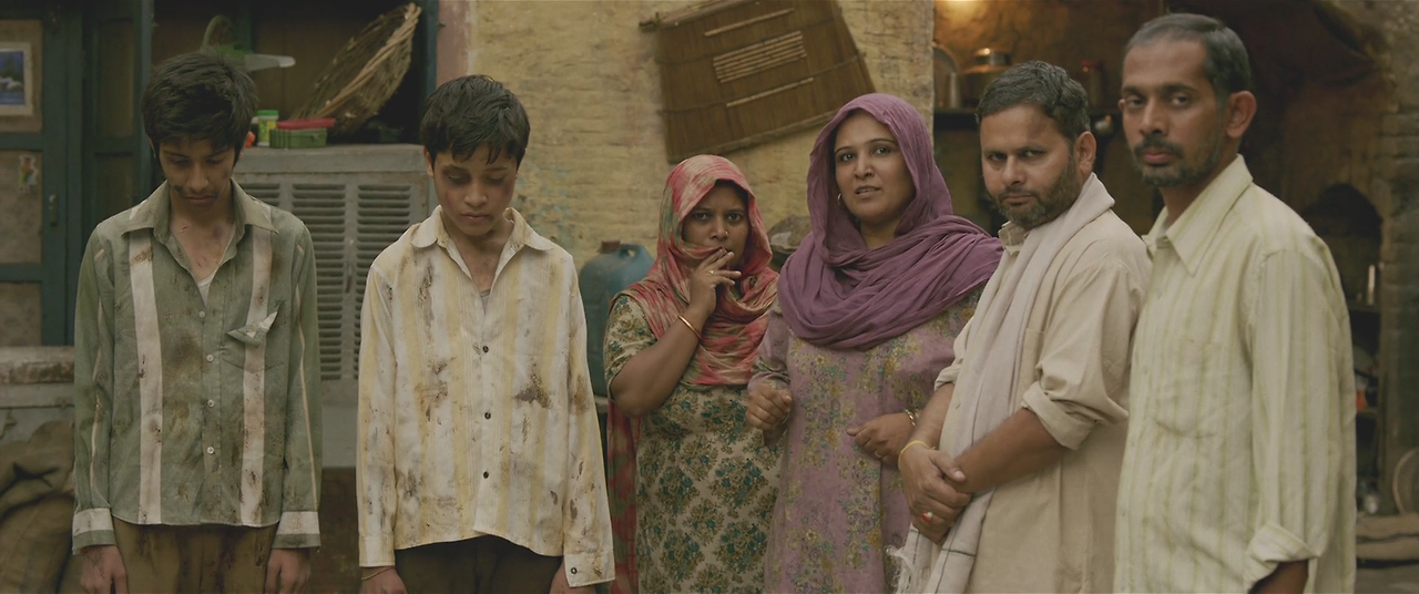 Dangal.2016.Hindi.1080p.BluRay.x264.AC3-LOKI-M2Tv.mkv_000995924.png