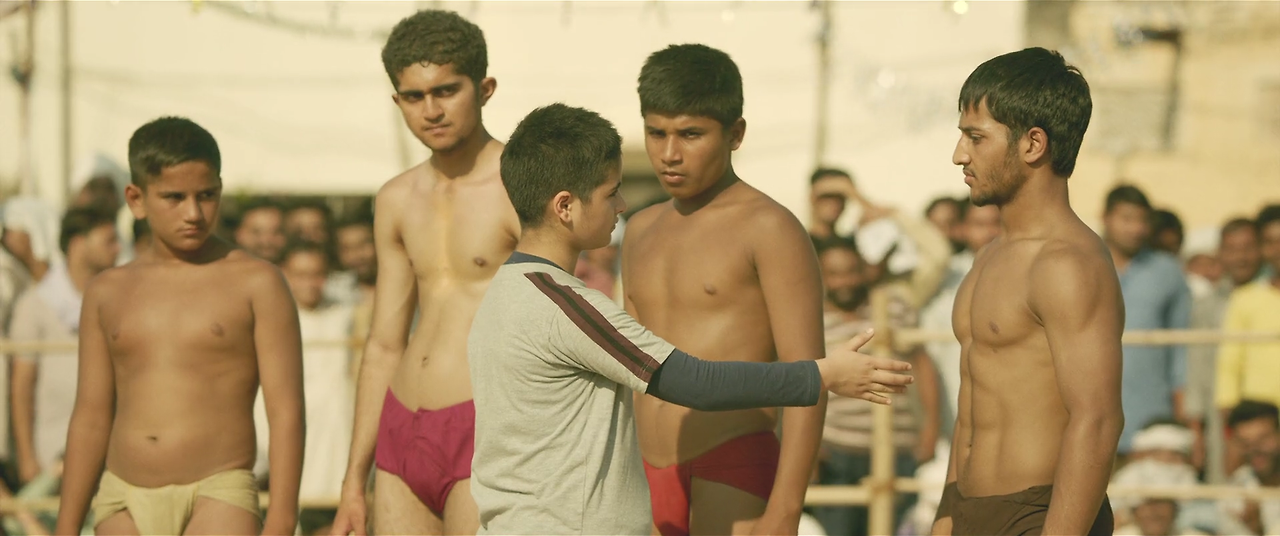 Dangal.2016.Hindi.1080p.BluRay.x264.AC3-LOKI-M2Tv.mkv_003194392.png