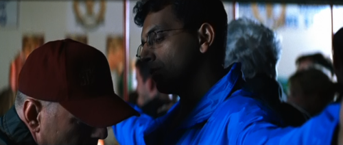 언브레이커블 나이트 샤말란 카메오.png