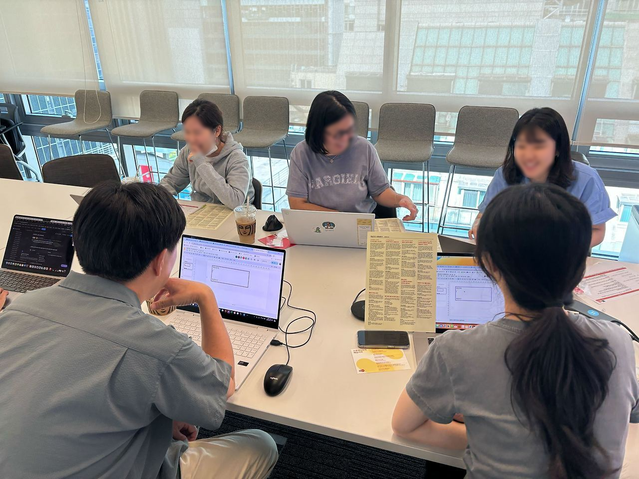 다운로드 (1).blur.png