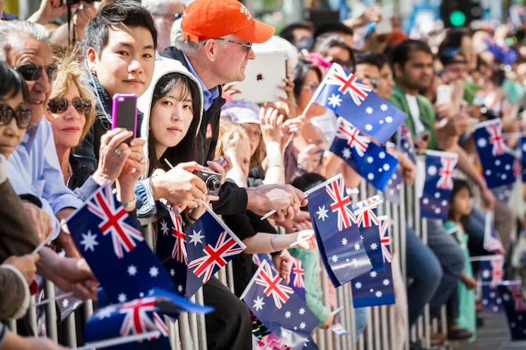 다양한 인종으로 구성된 오스트레일리아.png