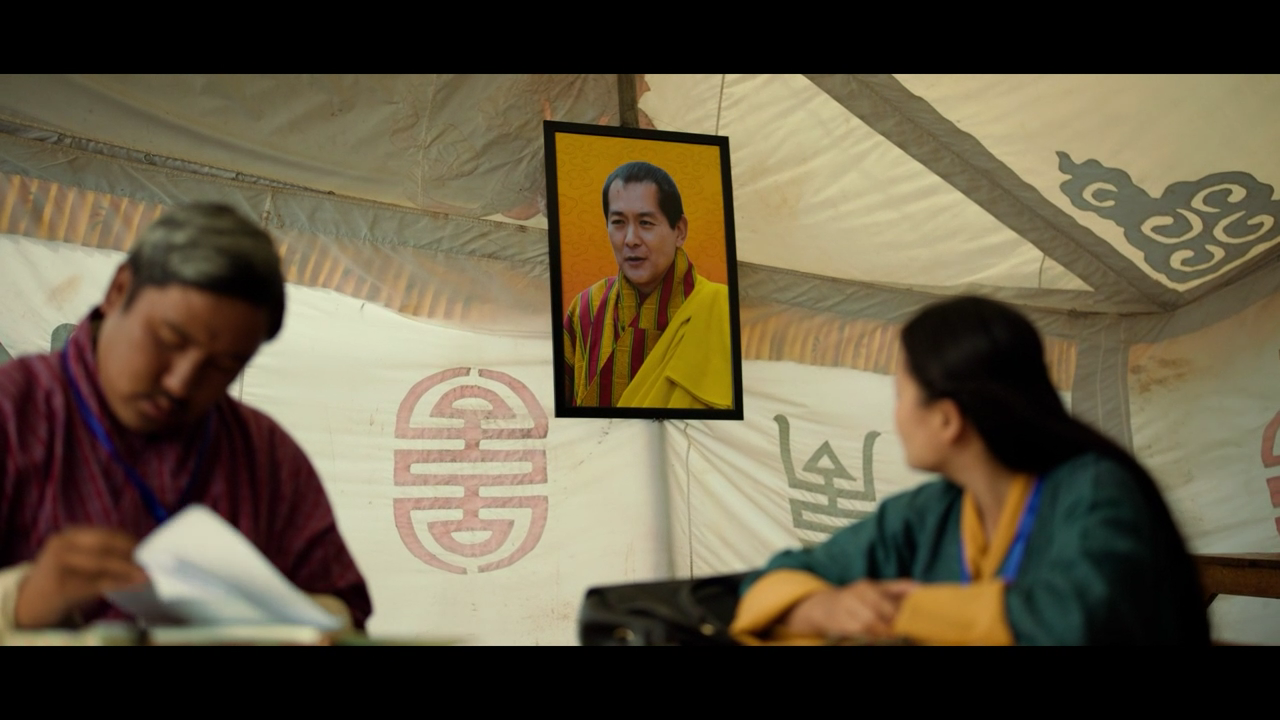 총을 든 스님_Texted_ST_2025.02.05_3m.mp4_004960040.png