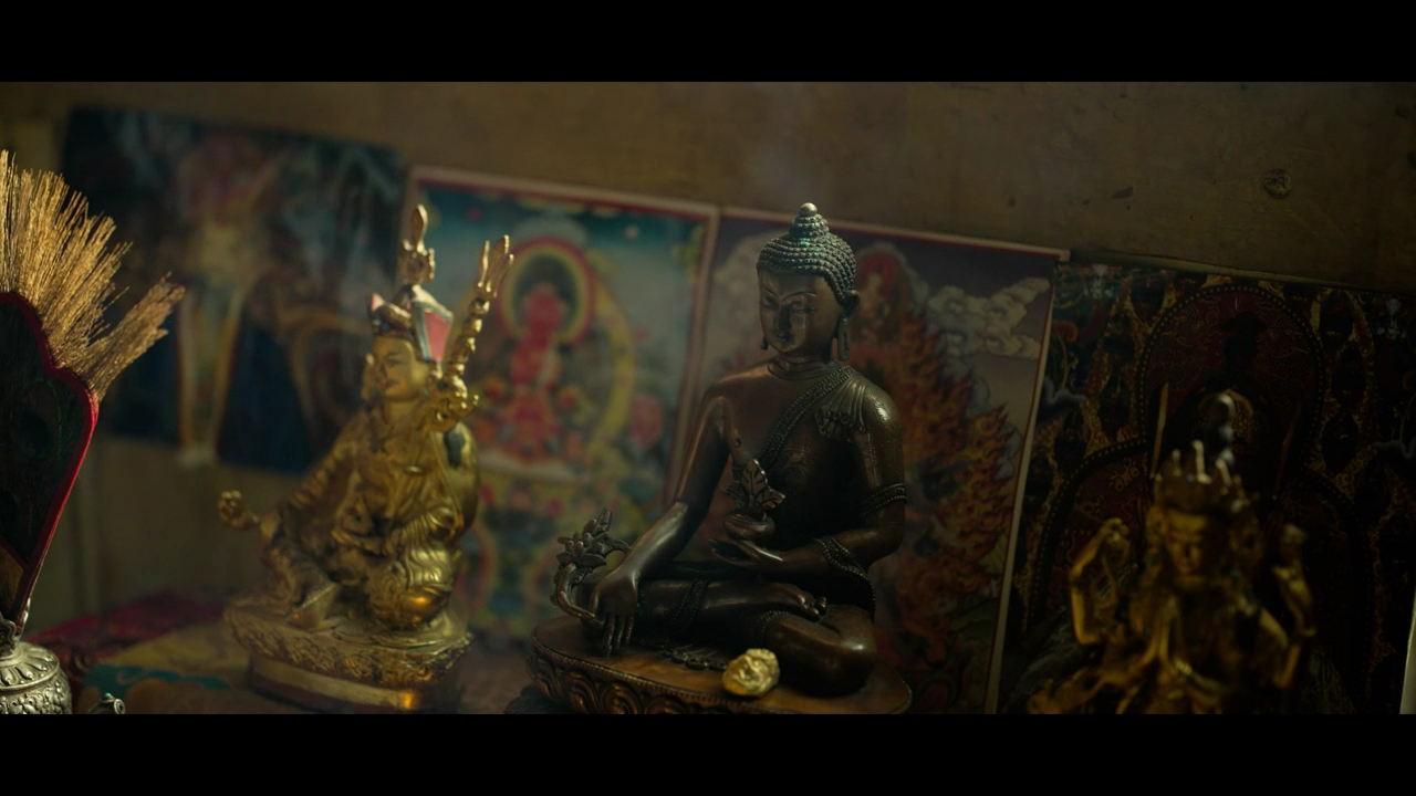 총을 든 스님_Texted_ST_2025.02.05_3m.mp4_000306280.png