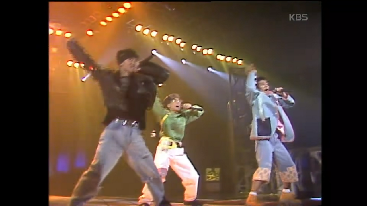 서태지와 아이들 - '환상 속의 그대' (1992) _ Seotaiji And Boys - 'You In My Fantasy' 【KBS 토요대행진】 1-10 screenshot.png