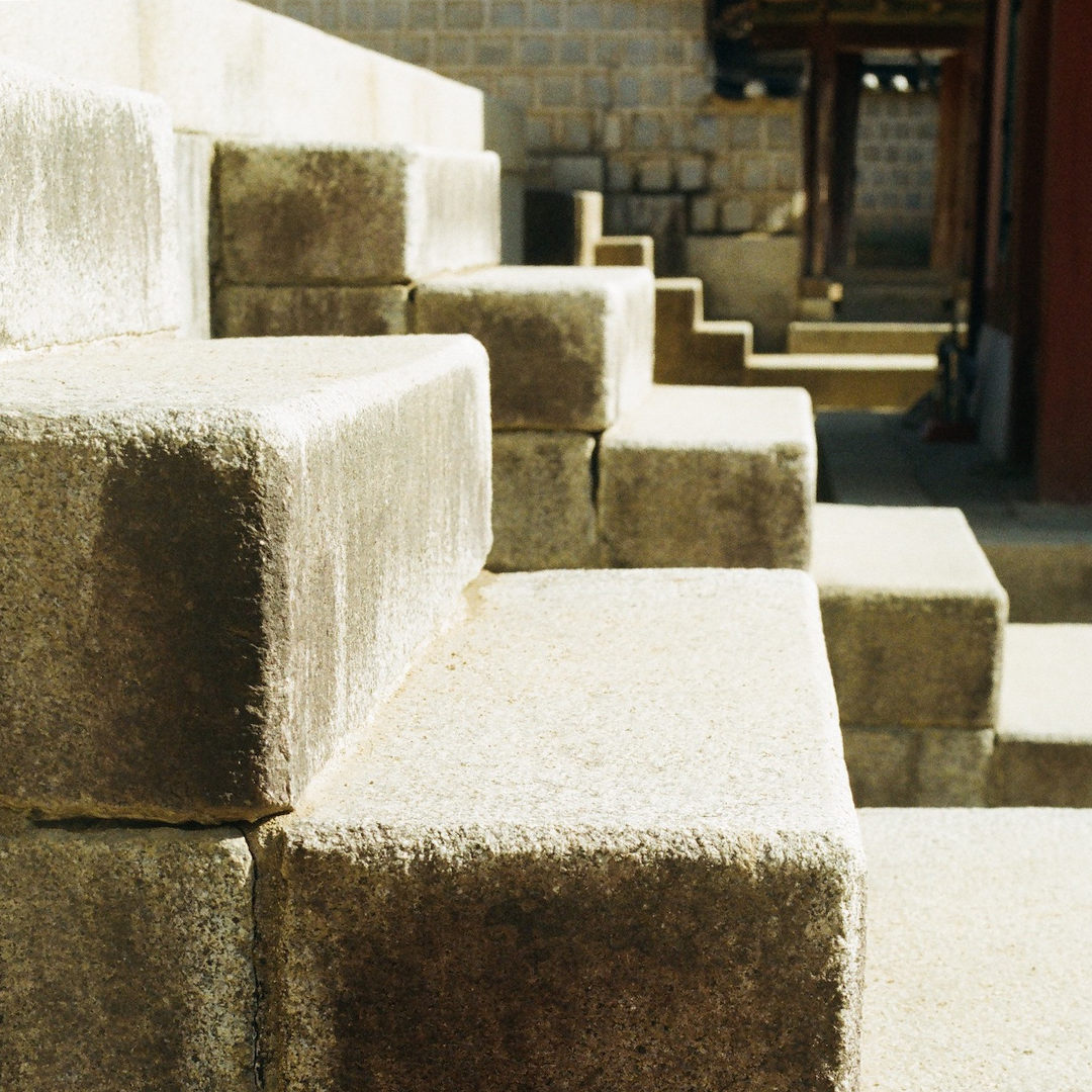 252 계단.png