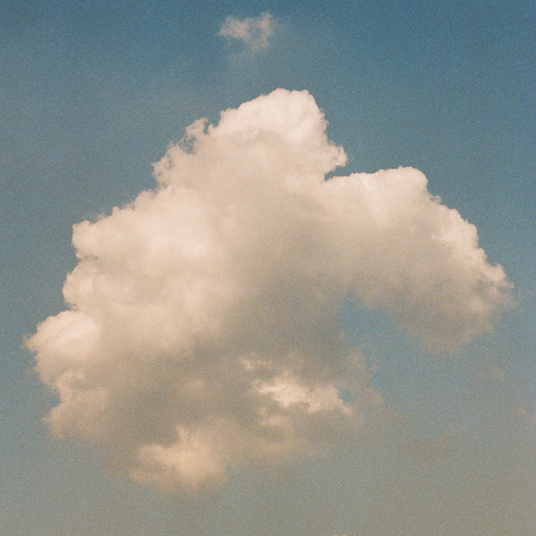 060 파란하늘하얀구름.png