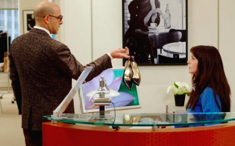 지미추_안드레아에게 건네는.png