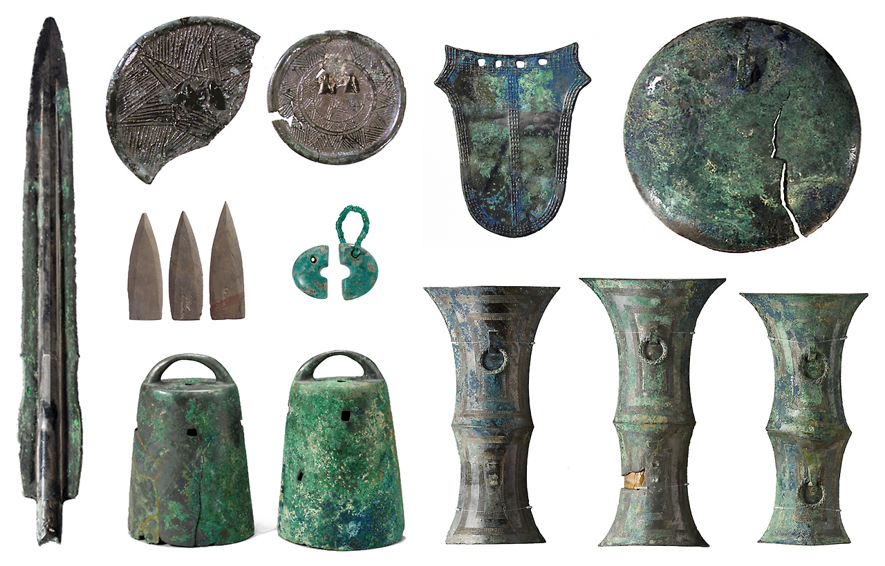 대전 괴정동유적 출토품.png