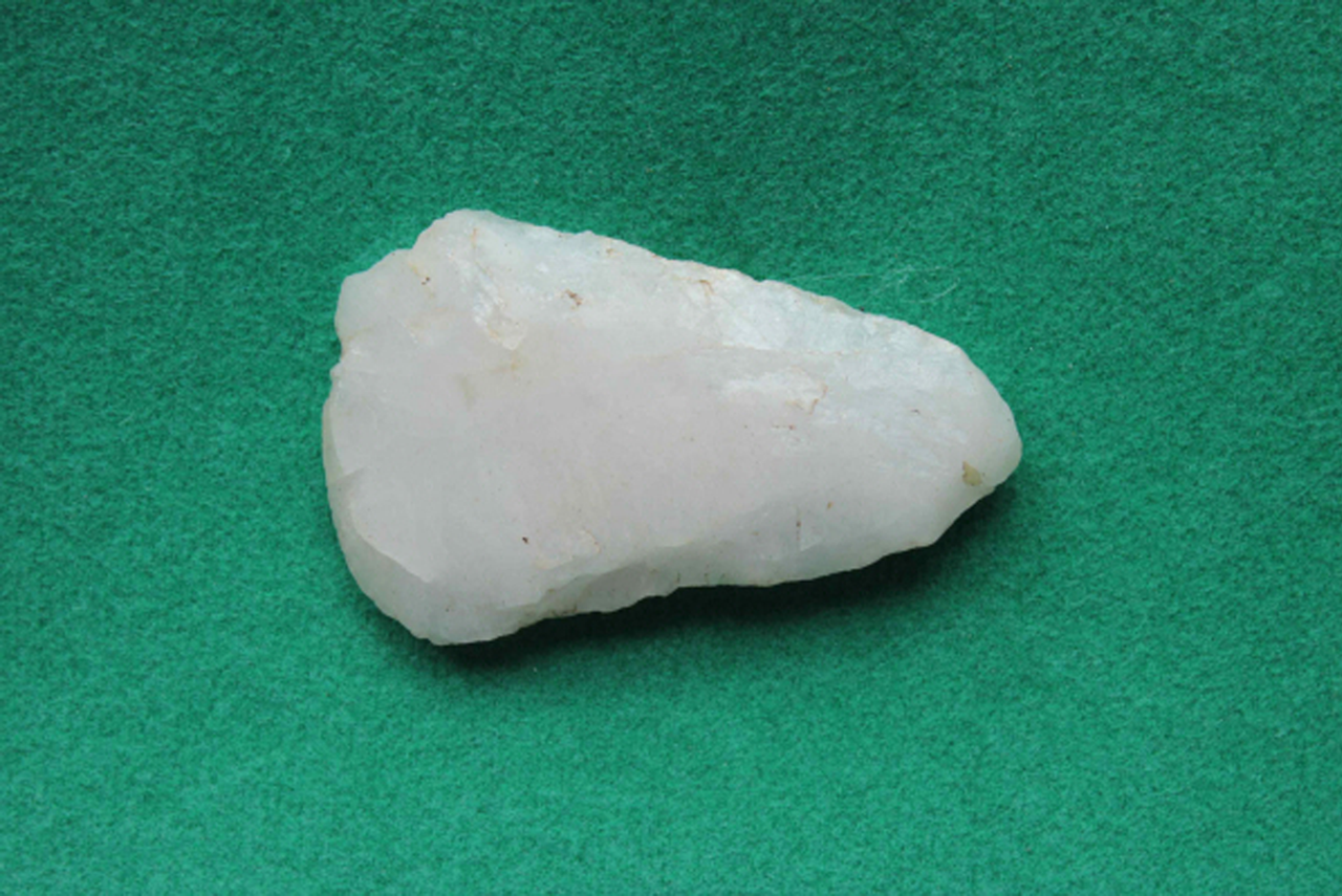 울산 신암리유적 출토 마제석부.png