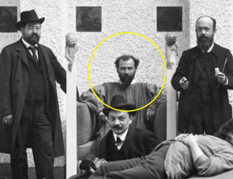 제14회 전시회장에서 부분.png