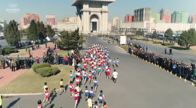 Running in North Korea 한 장면.png