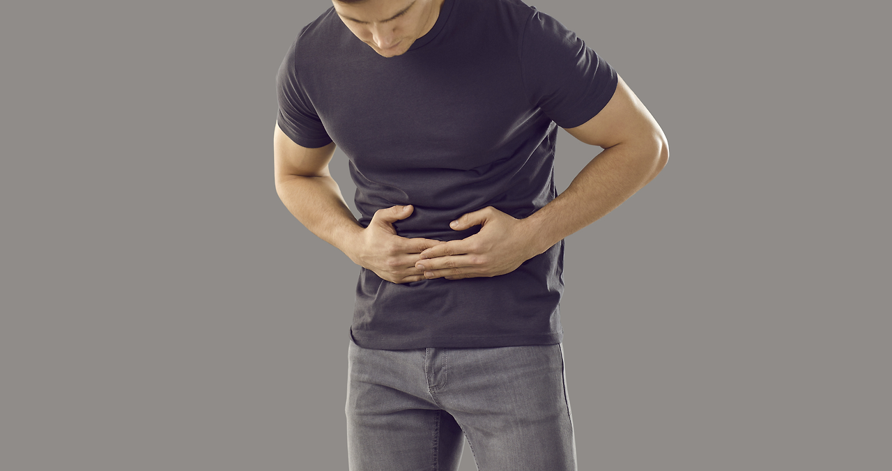복부통증 남자.png