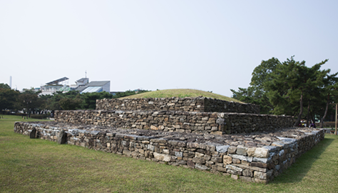 서울 석촌동 고분-송파구청.png