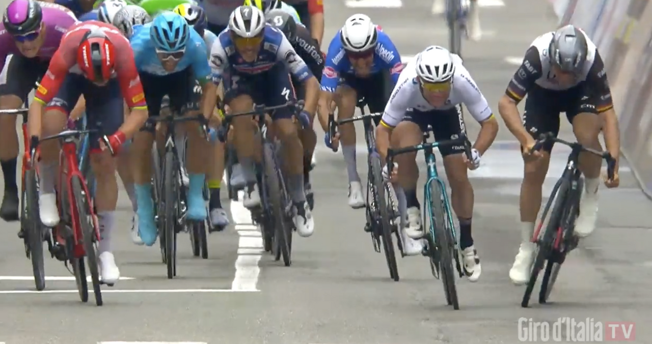 스크린샷 2023-05-18 오전 7.42.52.png