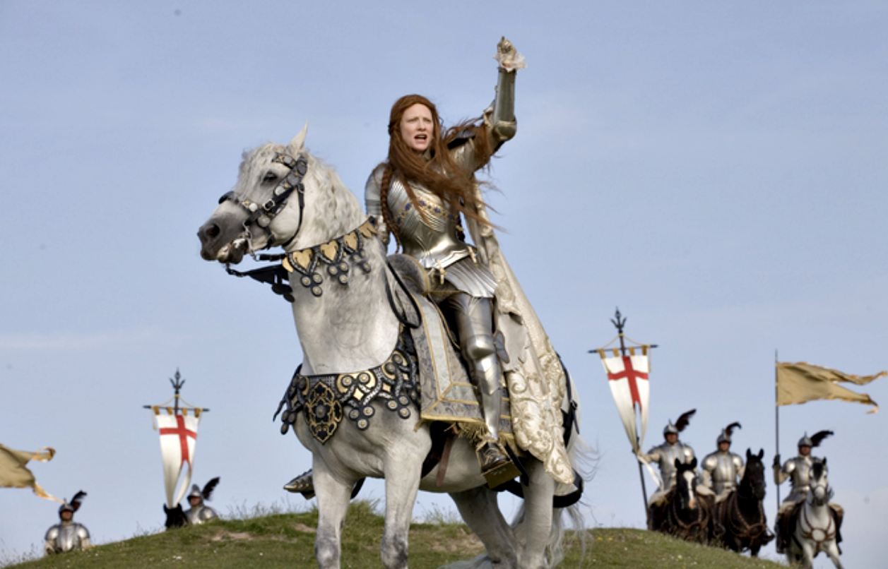 4 영화 '골든 에이지' 속 엘리자베스 1세 여왕 (스페인 무적함대와의 전투를 앞둔 장면)-.png