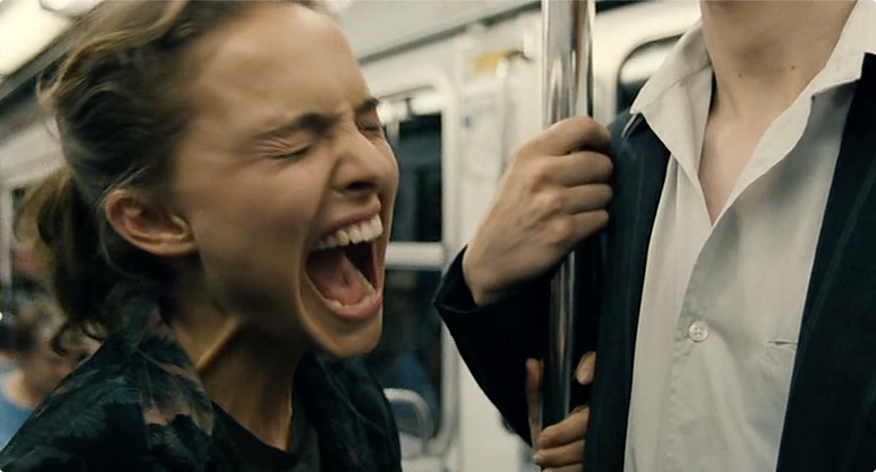 사랑해, 파리 (Paris, Je T'Aime, 2006).XviD.AC3-WAF.avi - 01.34.22.652.png