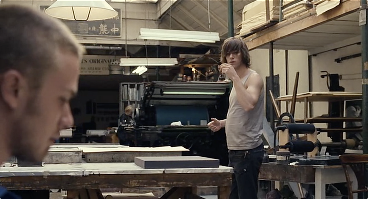 사랑해, 파리 (Paris, Je T'Aime, 2006).XviD.AC3-WAF.avi - 00.15.54.994.png