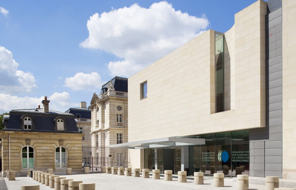 OECD 파리 외부.png
