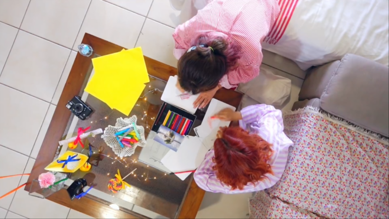 [MV] BOL4(볼빨간사춘기) _ Travel(여행) 0000176285ms.png