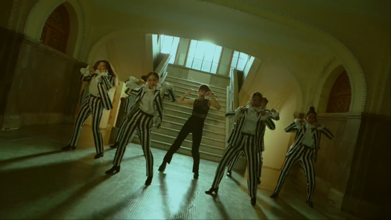 [MV] MINSEO(민서) _ Is Who 0000088465ms.png