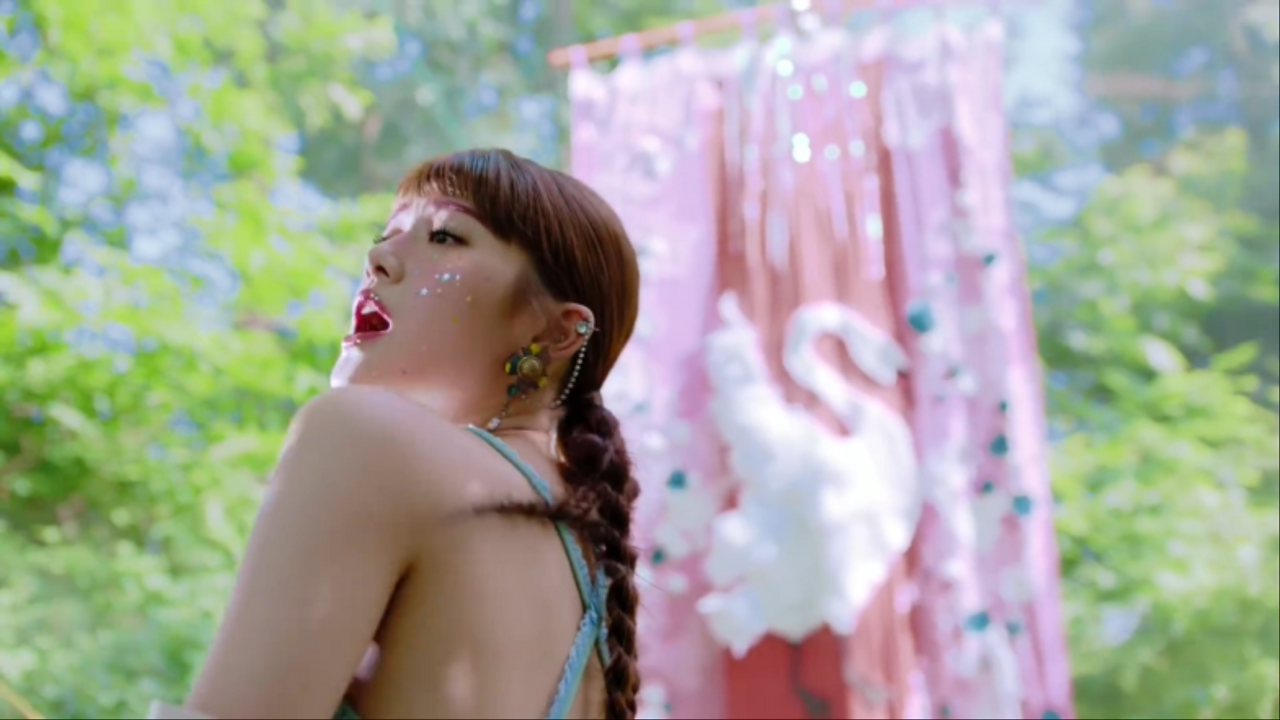 [MV] MINSEO(민서) _ Is Who 0000075410ms.png