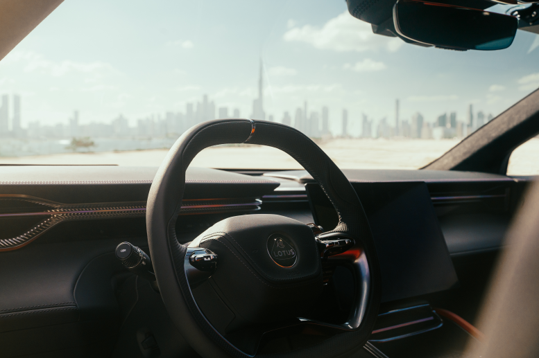 4. [사진자료] 로터스 엘레트라 R 실내_두바이 경찰청의 새로운 하이퍼카 로터스자동차 엘레트라 R 지원 시작.png