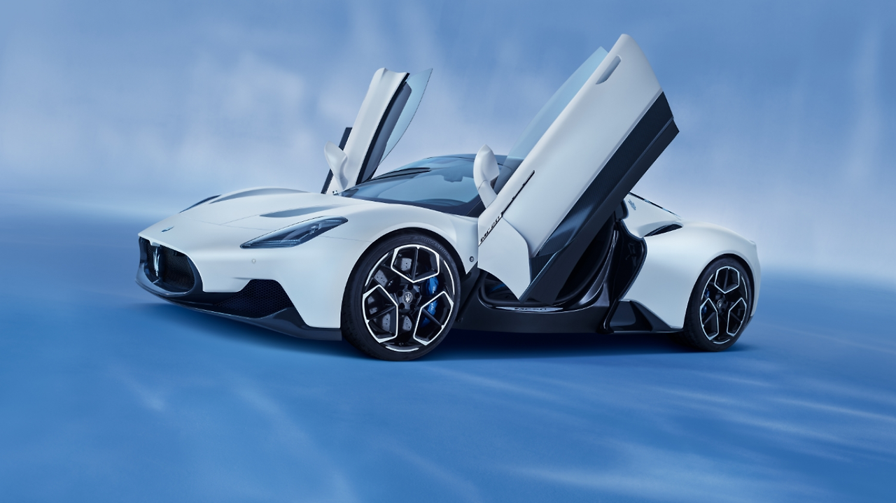 Small-16861-MaseratiMC20.png