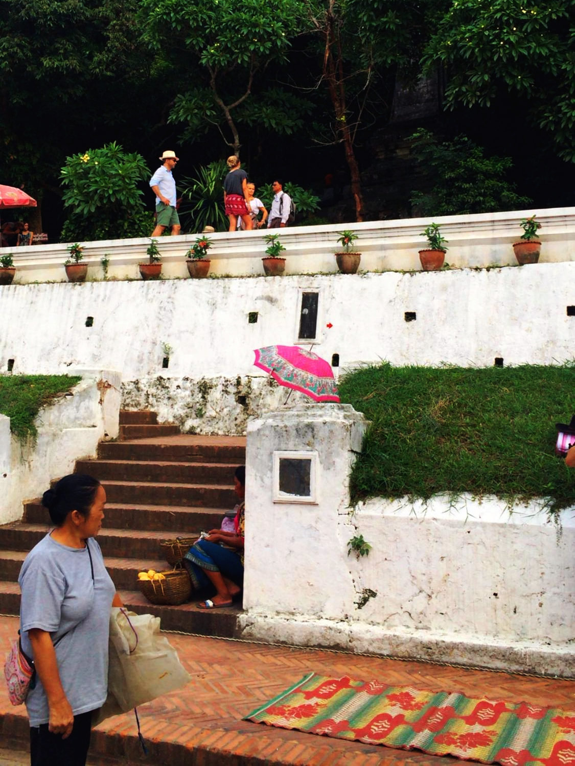 20150721_luang prabang_temple_02.png
