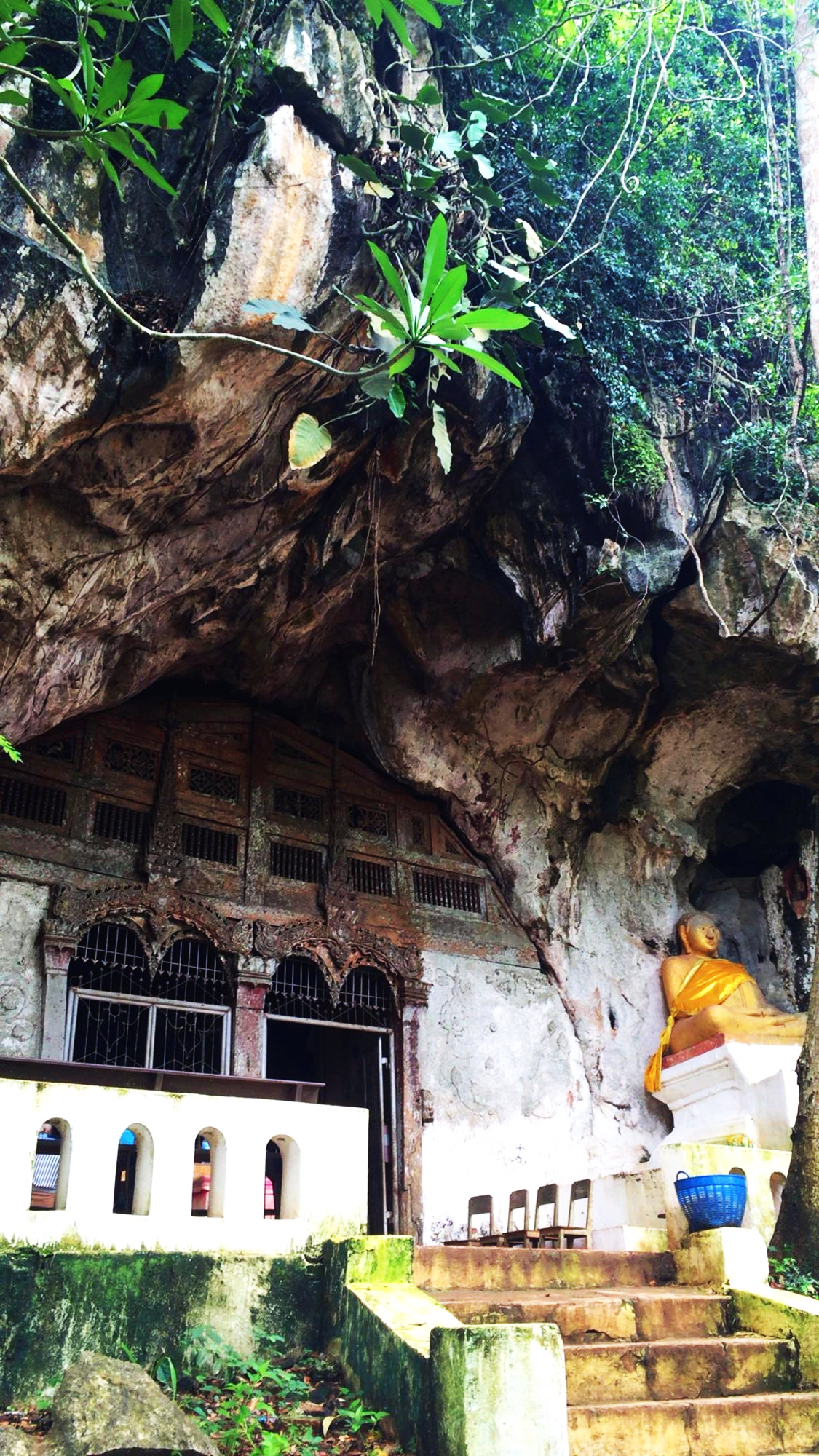 20150722_luang prabang_mekong_budda cave_17.png