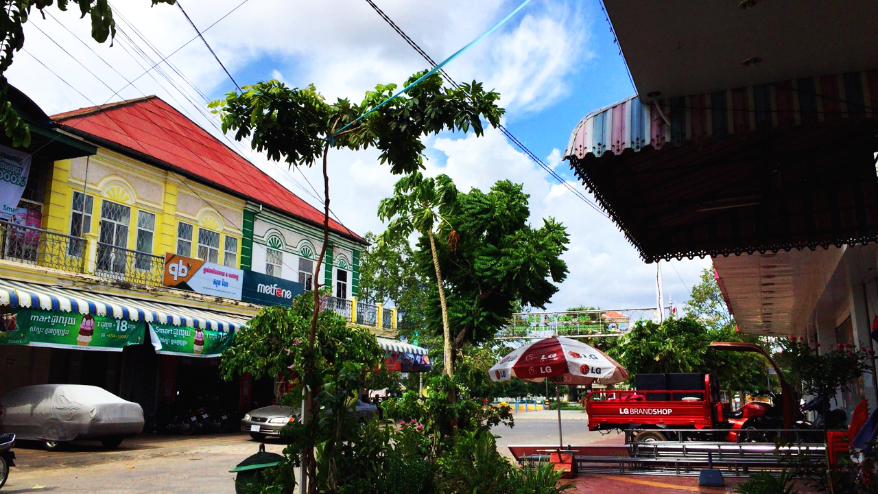 20150705_battambang_smokin pot_10.png