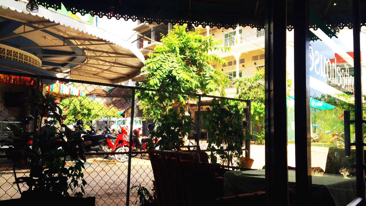 20150706_battambang_sunrise coffee_05.png