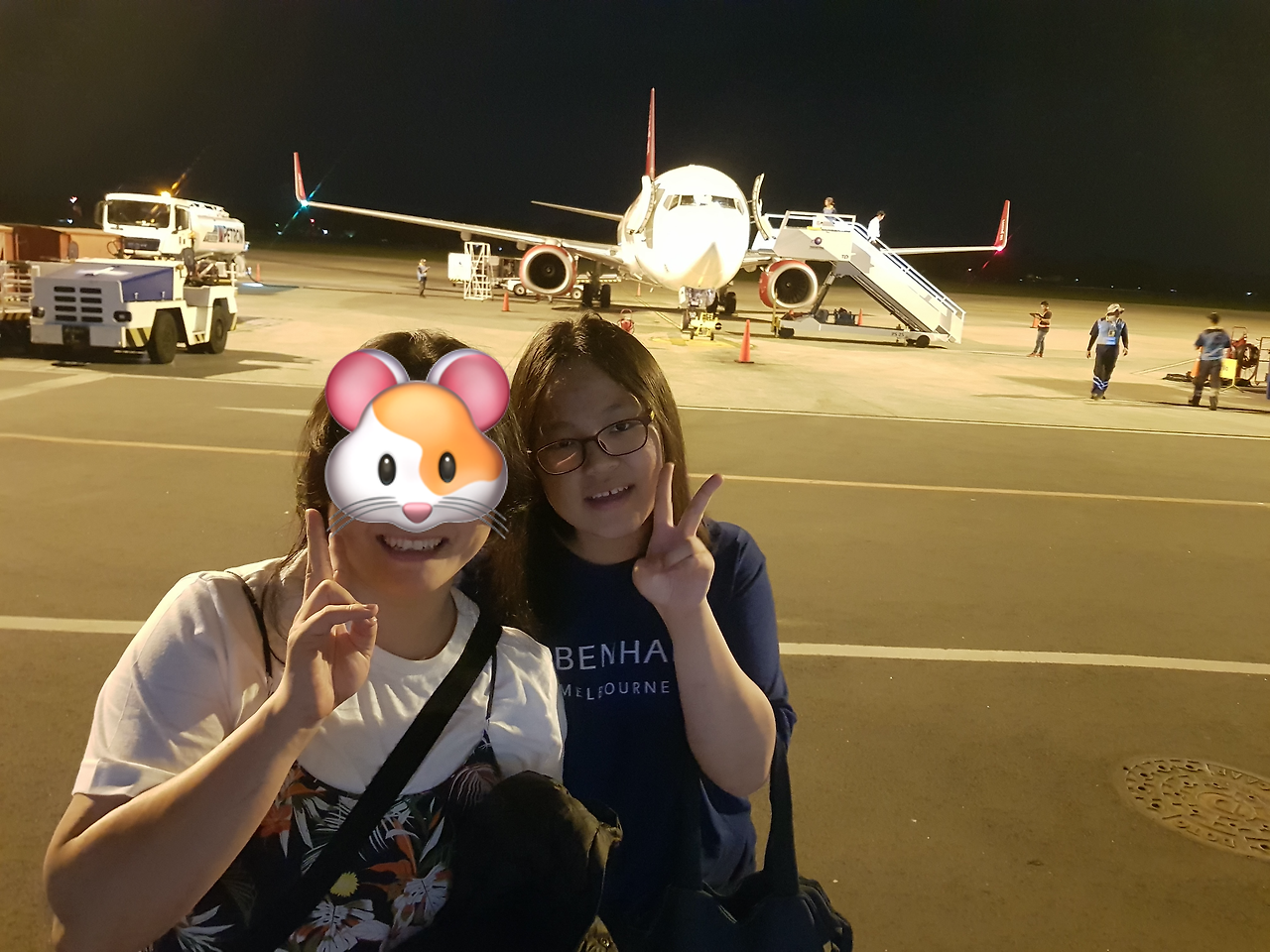 비행기 배경으로 인증샷 2.png