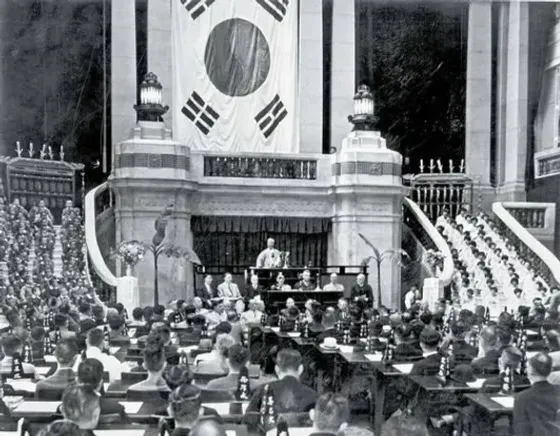 560px-First_Congress_of_the_Republic_of_Korea.webp.png
