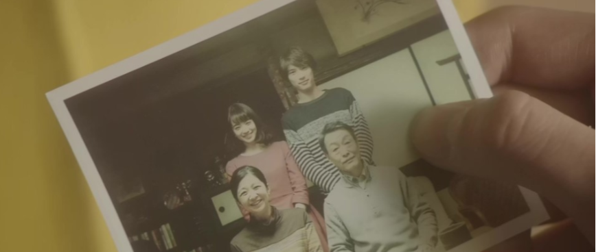 상자속 사진.png