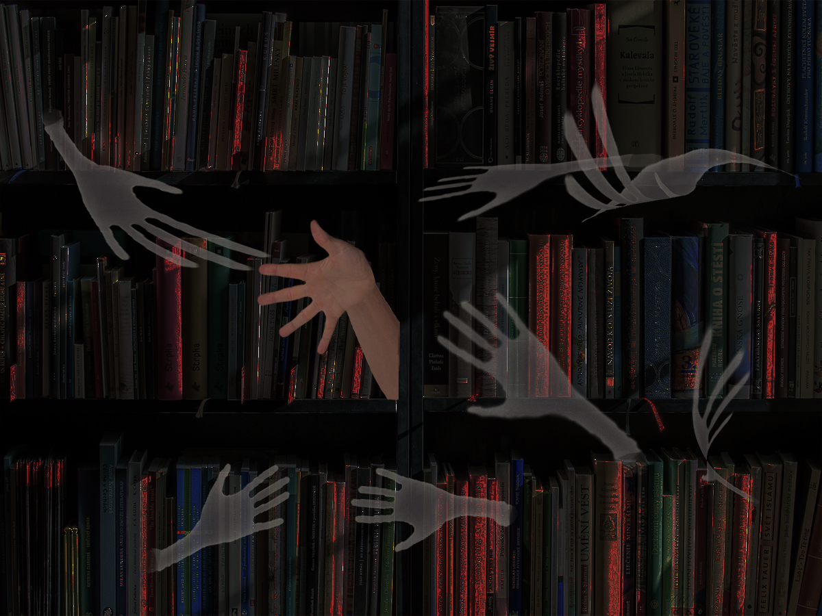 수빈_책 손 최종.png