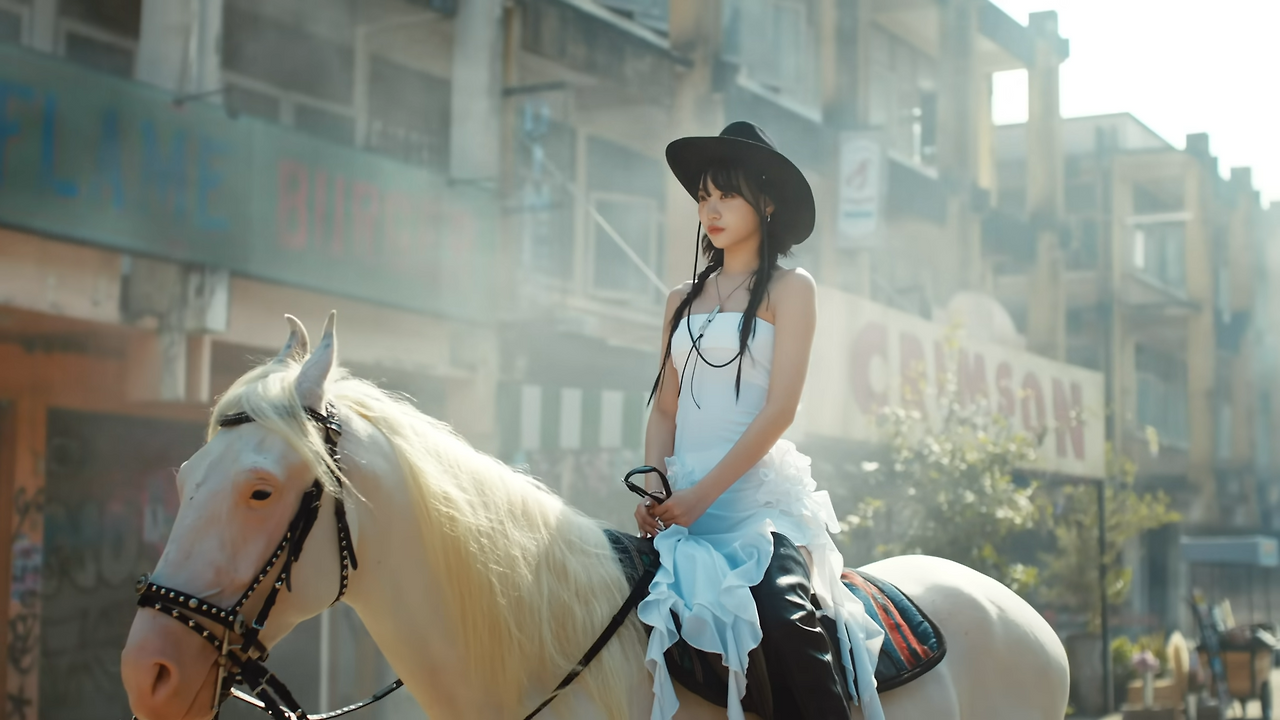 LE SSERAFIM (르세라핌) 'UNFORGIVEN (feat. Nile Rodgers)' OFFICIAL M_V 1-4 screenshot.png