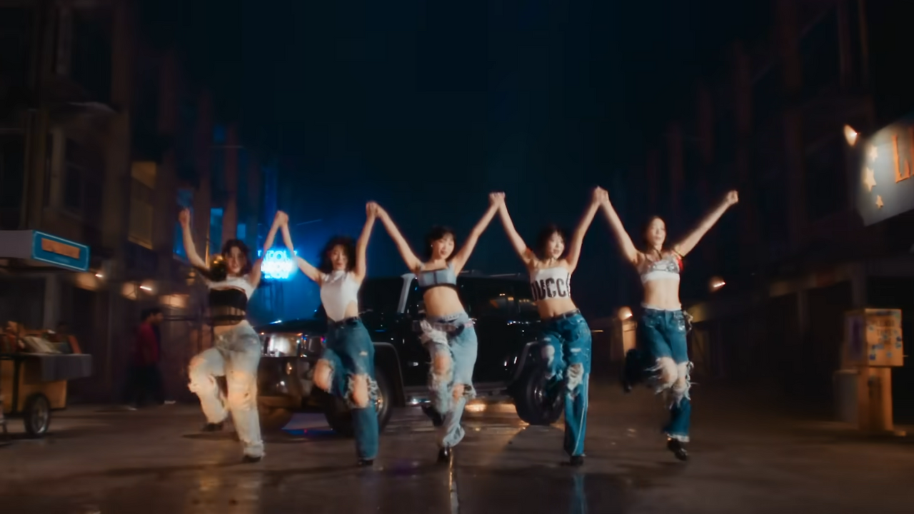 LE SSERAFIM (르세라핌) 'UNFORGIVEN (feat. Nile Rodgers)' OFFICIAL M_V 2-54 screenshot.png