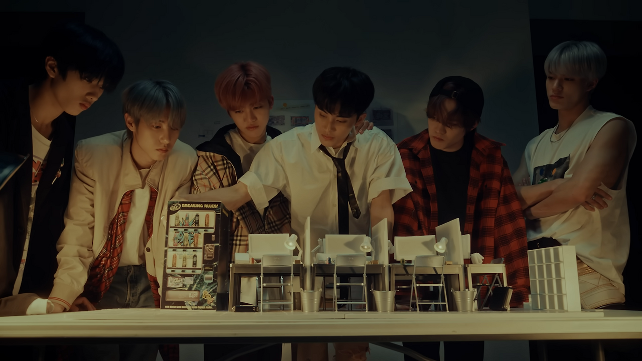 7 DREAM Production _ Stranger Seven 2-11 screenshot.png