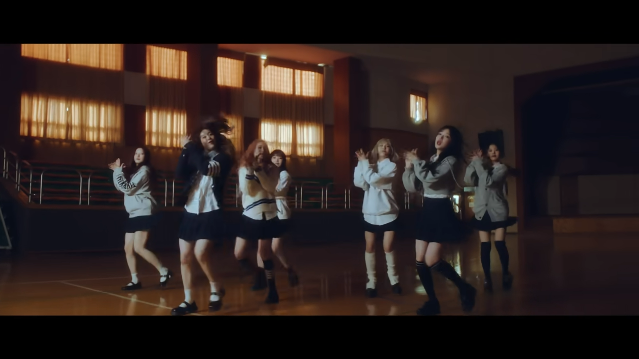 Billlie _ 'EUNOIA' M_V 1-33 screenshot.png