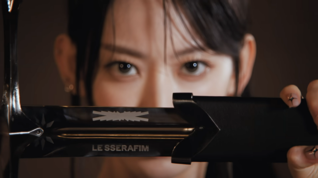 LE SSERAFIM (르세라핌) 'UNFORGIVEN (feat. Nile Rodgers)' OFFICIAL M_V 1-47 screenshot.png