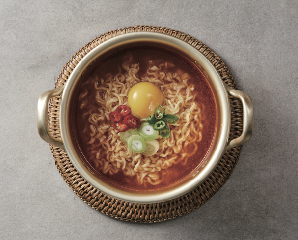 양은냄비와 라면.png