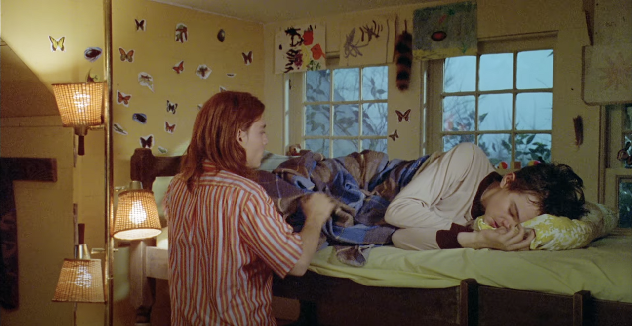 어니의 침대.png