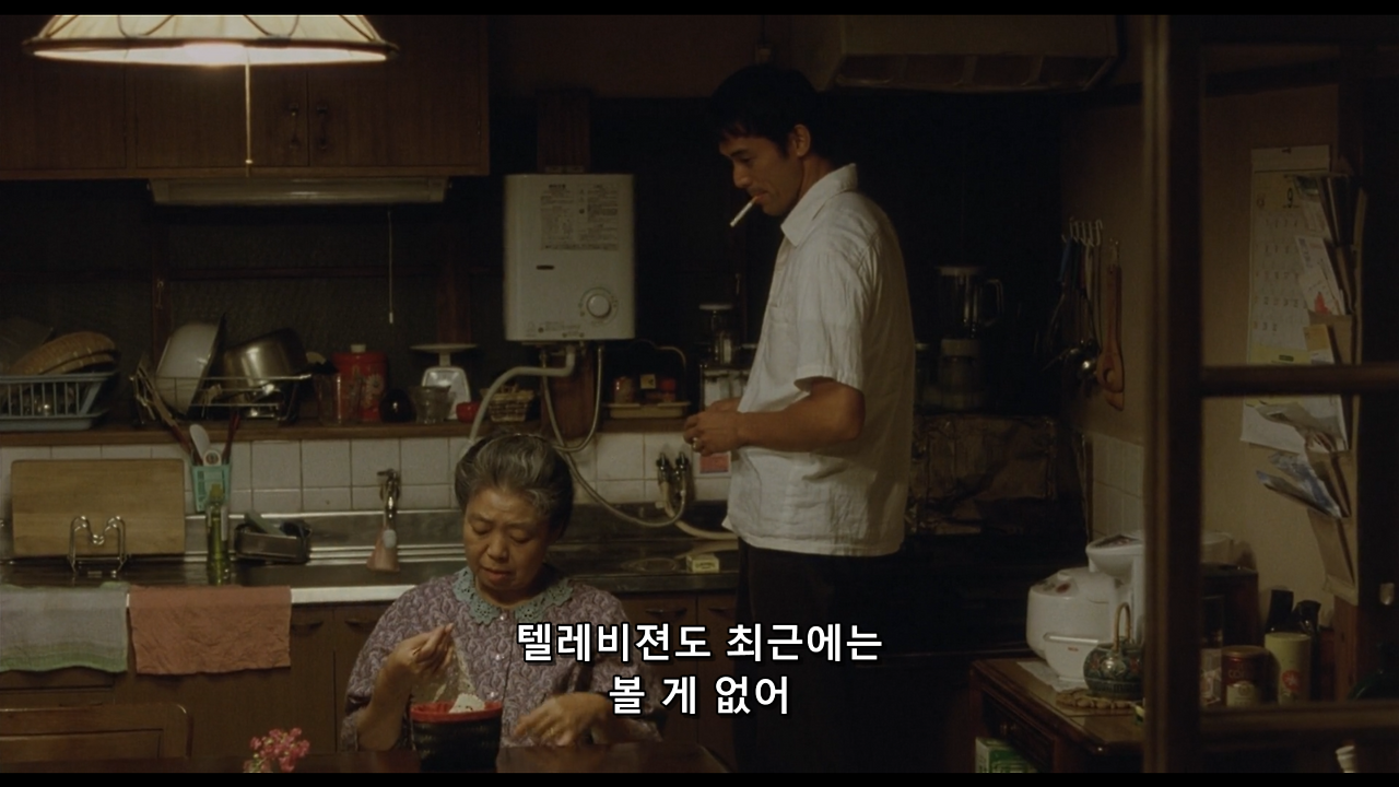 텔레비전도 최근엔 볼 게 없어.png