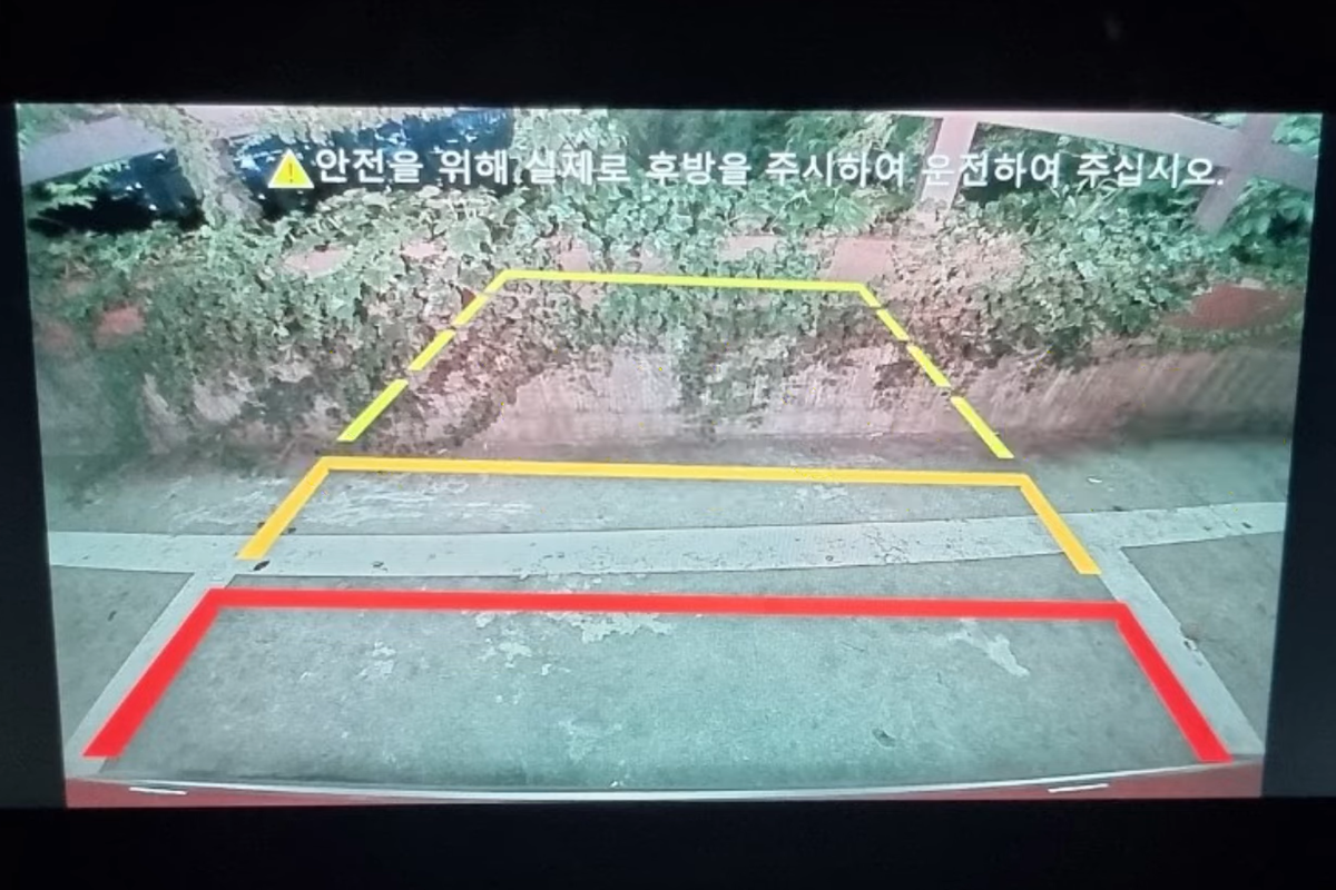 후방카메라 비뚤어짐_YouTube '아잇튜브'.png