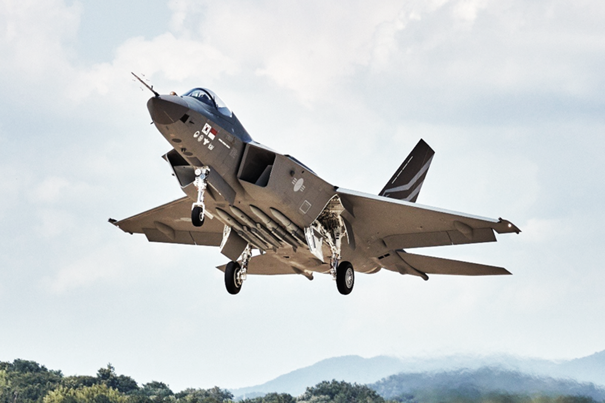 대한민국 방위사업청 KF-21.png