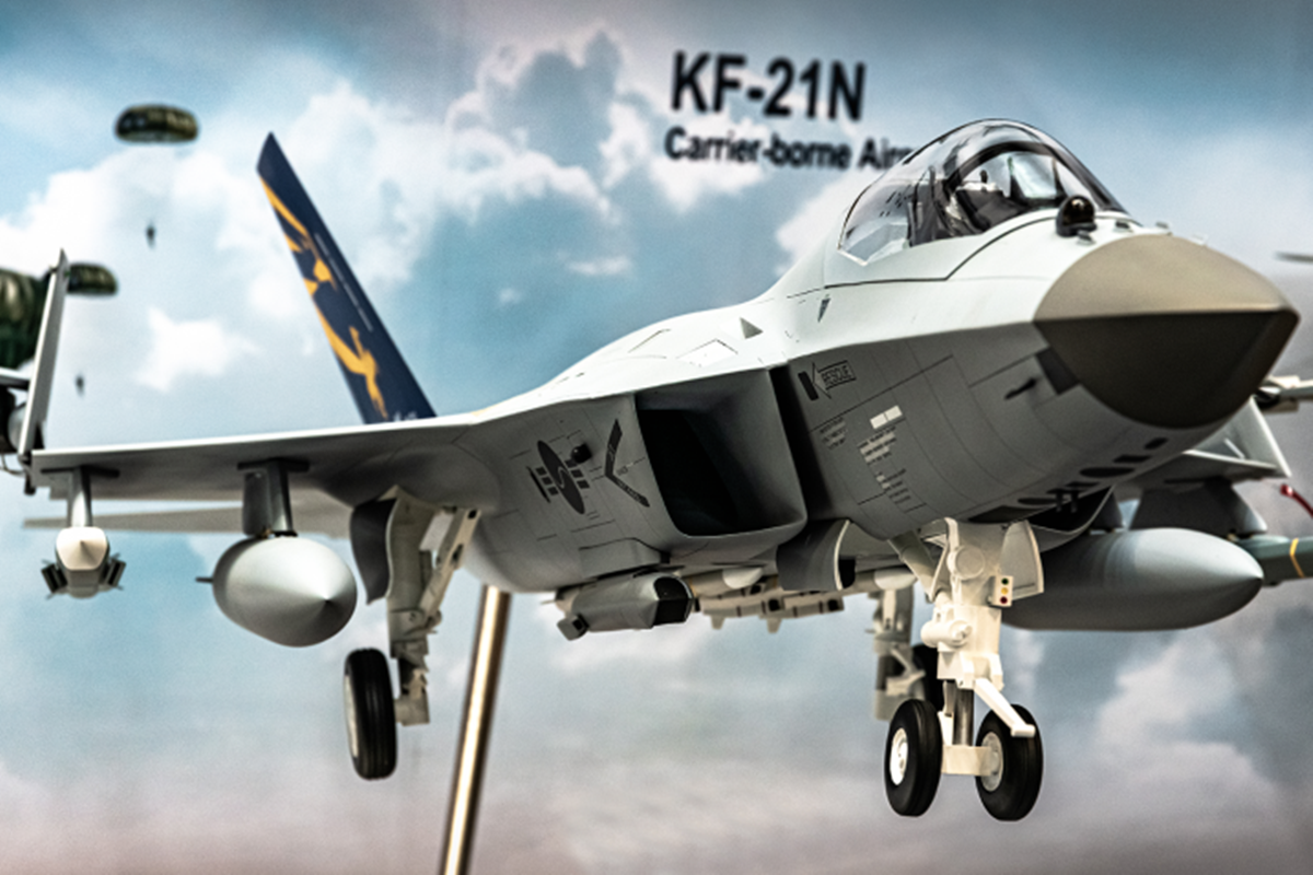 KF-21N의 목업 모델 KAI.png