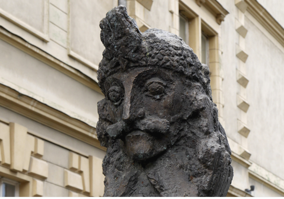 블라드 동상.png