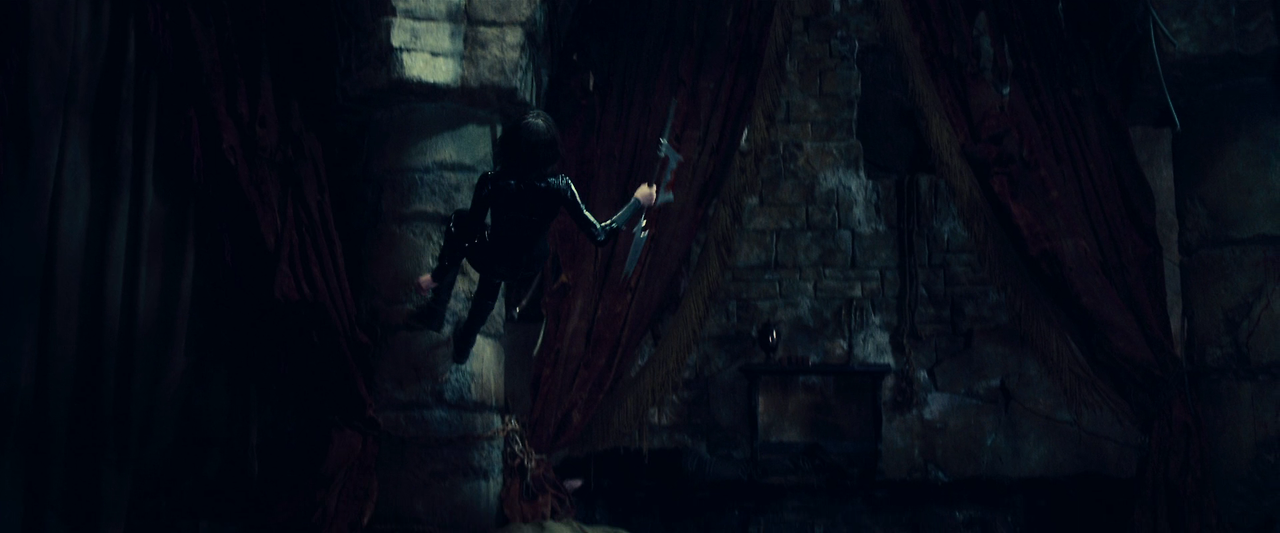 Underworld.Awakening.2012.1080p.BluRay.DTS.x264-HDCLUB.mkv_002901107.png