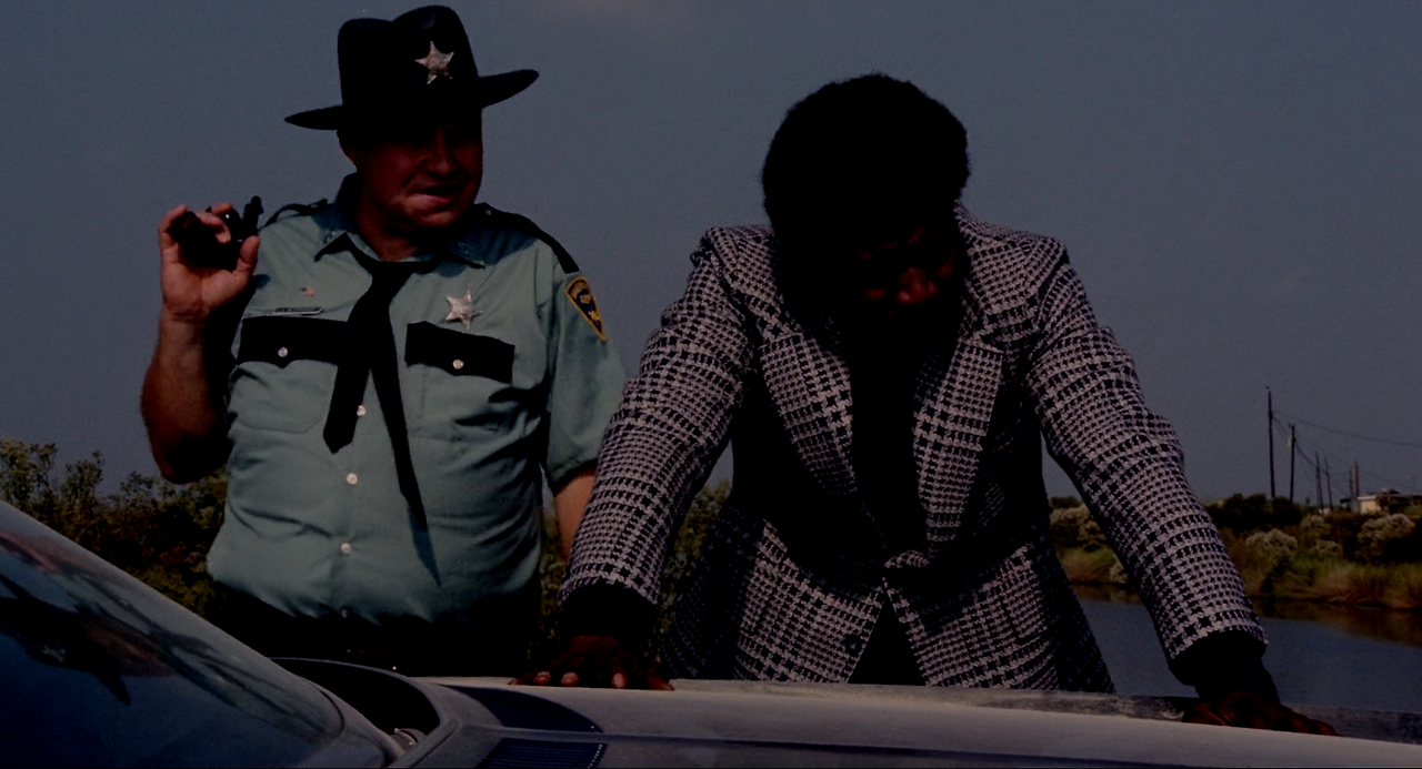 1973 - Live.and.Let.Die.1080p.BluRay.DTS.HighCode.mkv_005332786.png