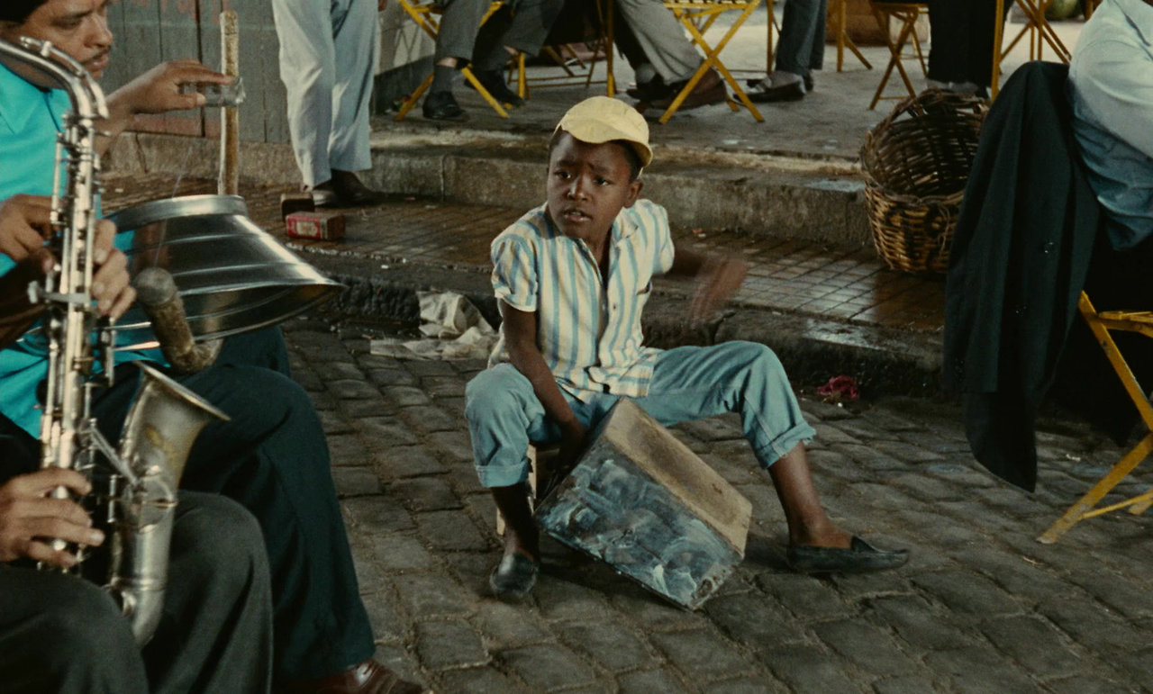 That.Man.from.Rio.1964.1080p.BluRay.x264-SADPANDA.mkv_001546420.png
